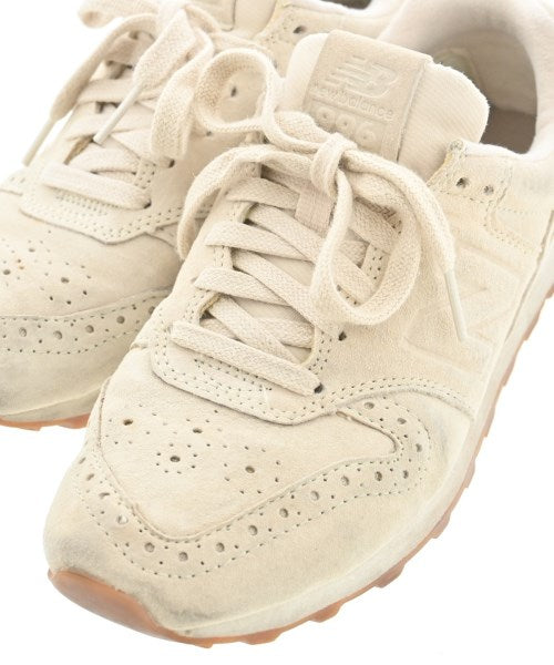 New Balance รองเท้าผ้าใบ