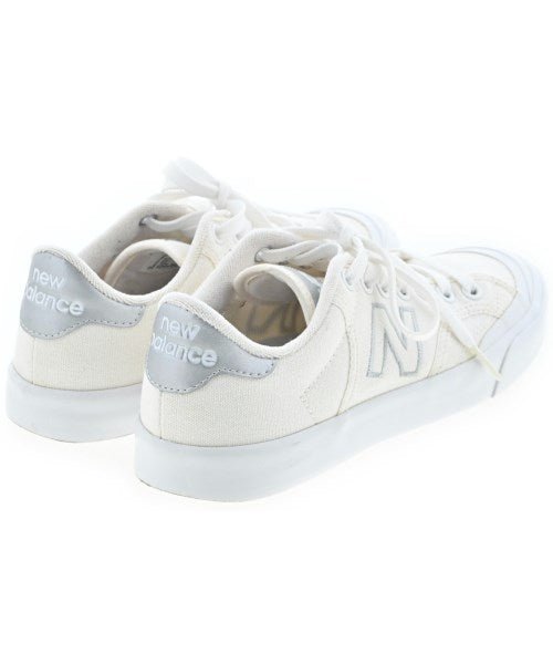 New Balance รองเท้าผ้าใบ