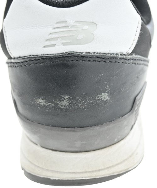 New Balance รองเท้าผ้าใบ