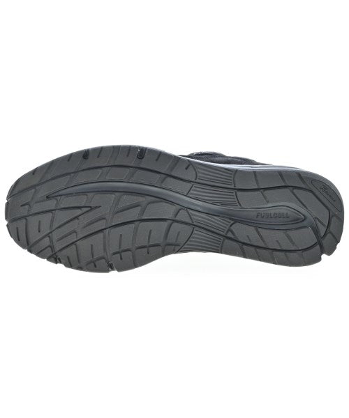 New Balance รองเท้าผ้าใบ