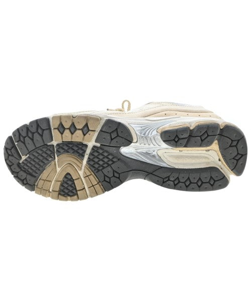 New Balance รองเท้าผ้าใบ