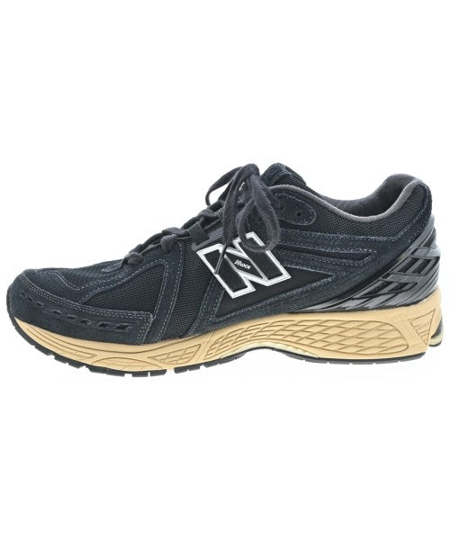 New Balance รองเท้าผ้าใบ