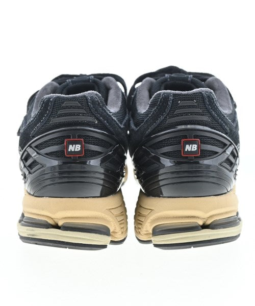 New Balance รองเท้าผ้าใบ