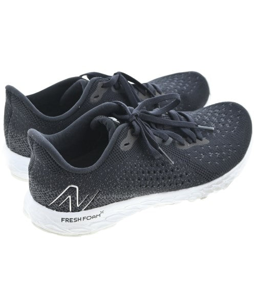 New Balance รองเท้าผ้าใบ