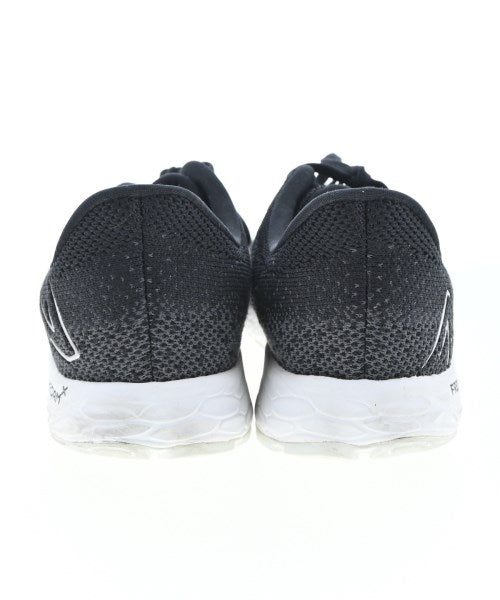 New Balance รองเท้าผ้าใบ