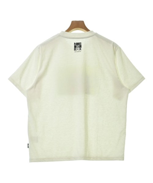 New Balance เสื้อยืด/เสื้อท็อปส์