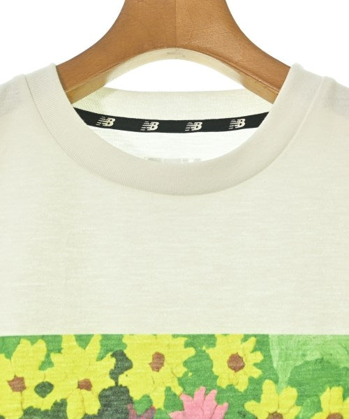 New Balance เสื้อยืด/เสื้อท็อปส์