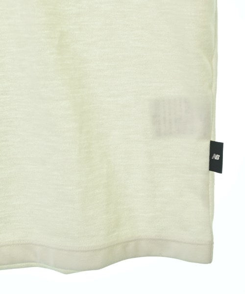 New Balance เสื้อยืด/เสื้อท็อปส์