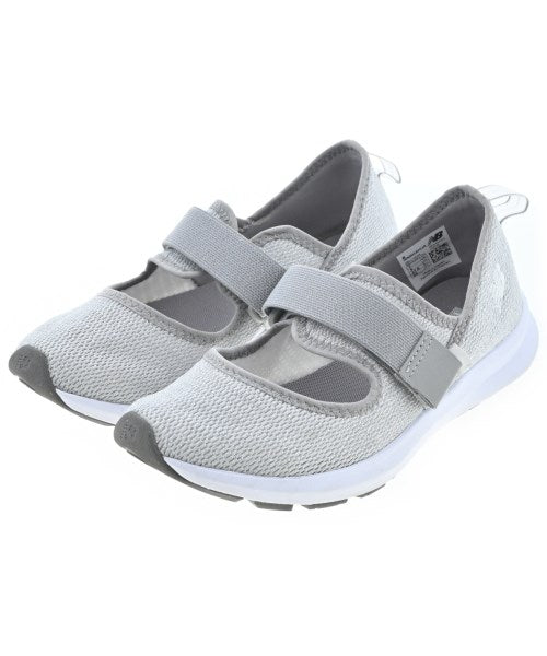 New Balance รองเท้าผ้าใบ