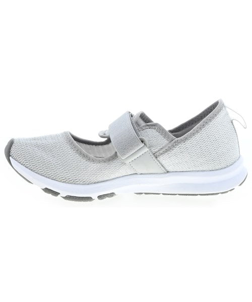 New Balance รองเท้าผ้าใบ