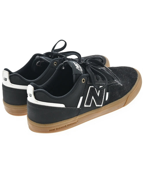 New Balance รองเท้าผ้าใบ