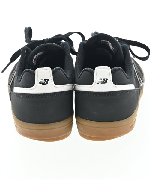 New Balance รองเท้าผ้าใบ