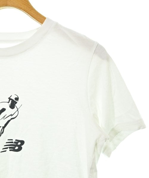 New Balance เสื้อยืด/เสื้อท็อปส์