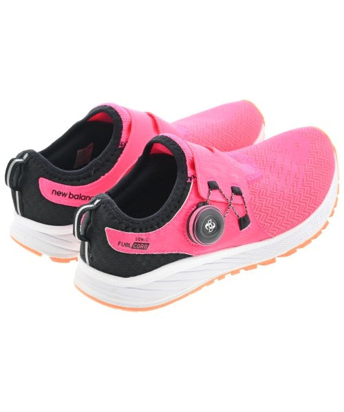 New Balance รองเท้าผ้าใบ