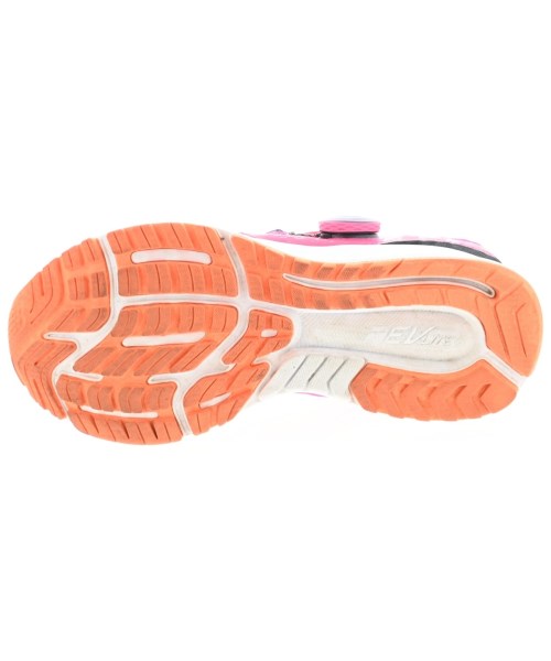 New Balance รองเท้าผ้าใบ