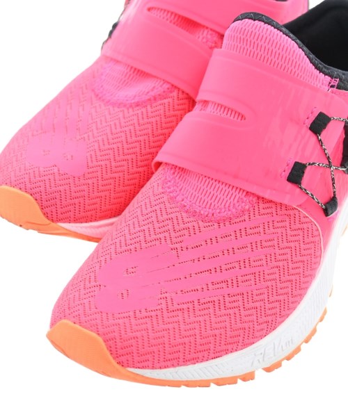 New Balance รองเท้าผ้าใบ