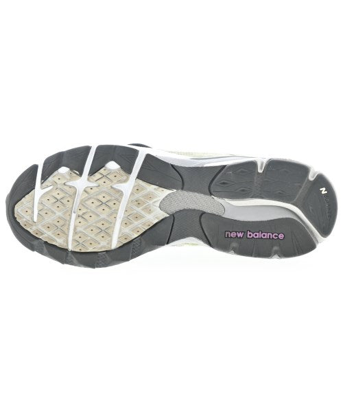 New Balance รองเท้าผ้าใบ