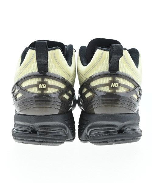 New Balance รองเท้าผ้าใบ