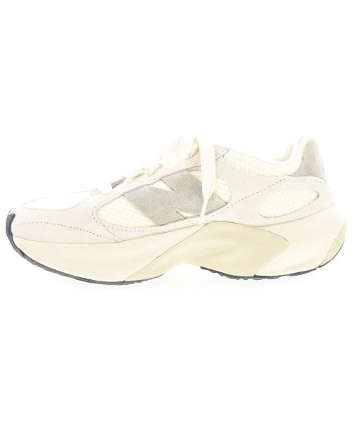 New Balance รองเท้าผ้าใบ