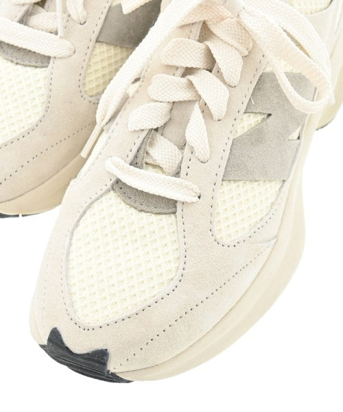 New Balance รองเท้าผ้าใบ