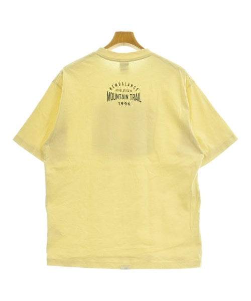 New Balance เสื้อยืด/เสื้อท็อปส์