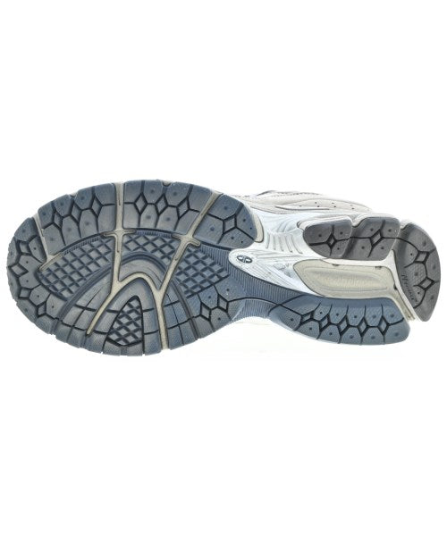 New Balance รองเท้าผ้าใบ