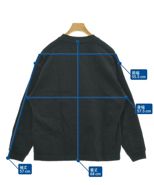 New Balance เสื้อยืด/เสื้อท็อปส์