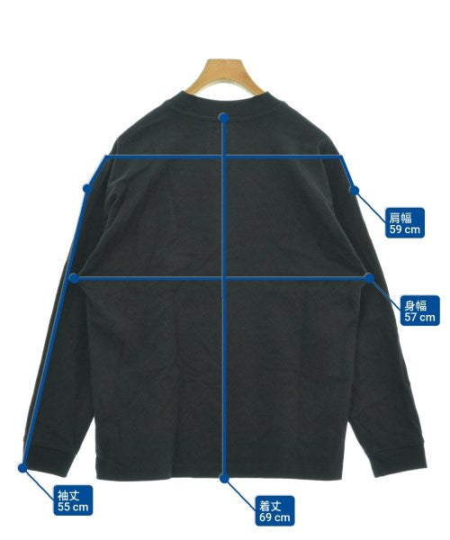 New Balance เสื้อยืด/เสื้อท็อปส์