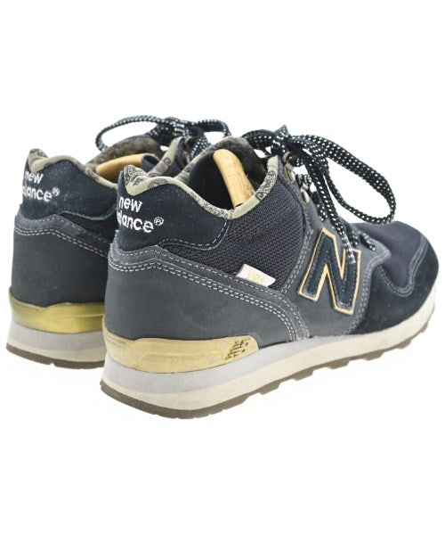 New Balance รองเท้าผ้าใบ