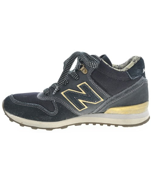 New Balance รองเท้าผ้าใบ