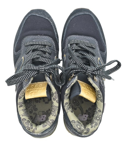 New Balance รองเท้าผ้าใบ