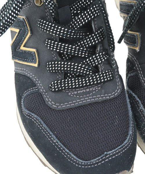 New Balance รองเท้าผ้าใบ