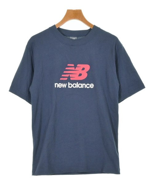 New Balance เสื้อยืด/เสื้อท็อปส์