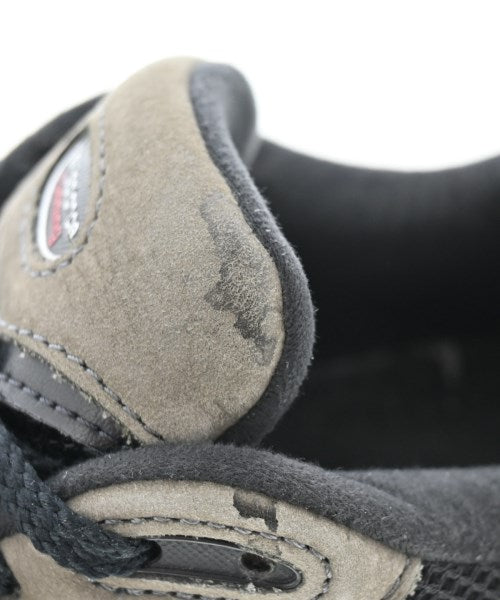 New Balance รองเท้าผ้าใบ