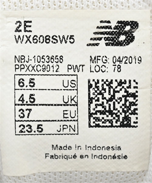 New Balance รองเท้าผ้าใบ