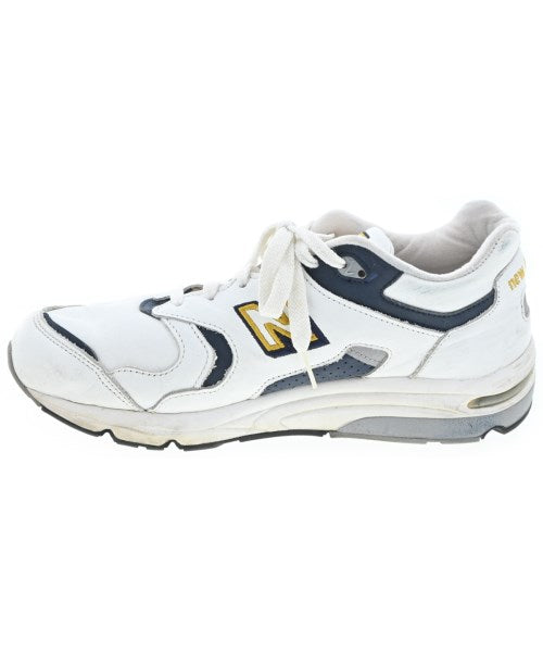 New Balance รองเท้าผ้าใบ
