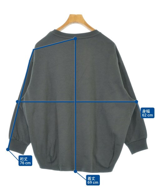 New Balance เสื้อยืด/เสื้อท็อปส์