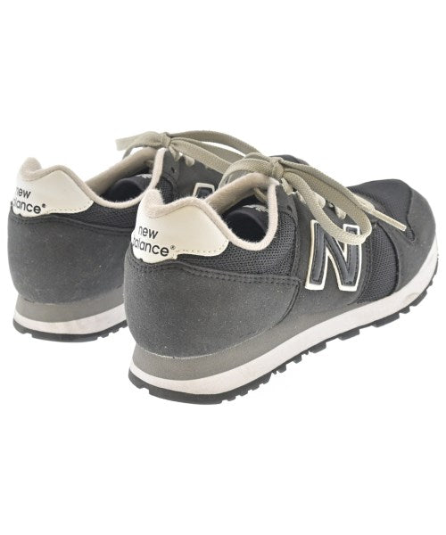New Balance รองเท้าผ้าใบ