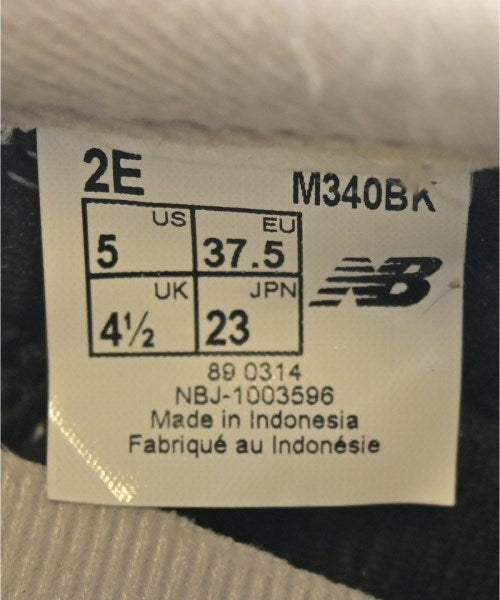 New Balance รองเท้าผ้าใบ