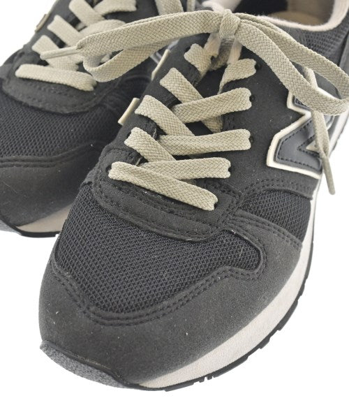 New Balance รองเท้าผ้าใบ