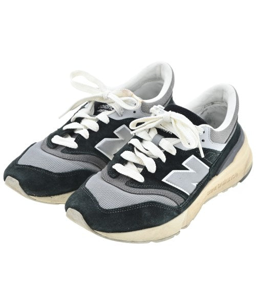 New Balance รองเท้าผ้าใบ