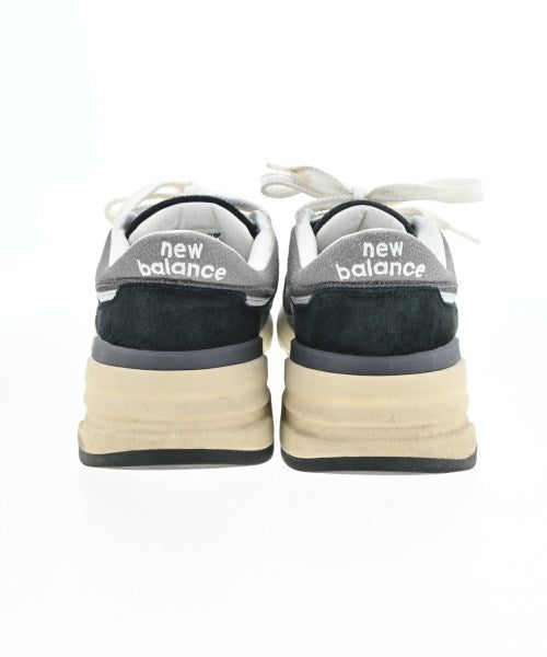 New Balance รองเท้าผ้าใบ