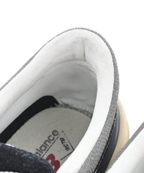 New Balance รองเท้าผ้าใบ
