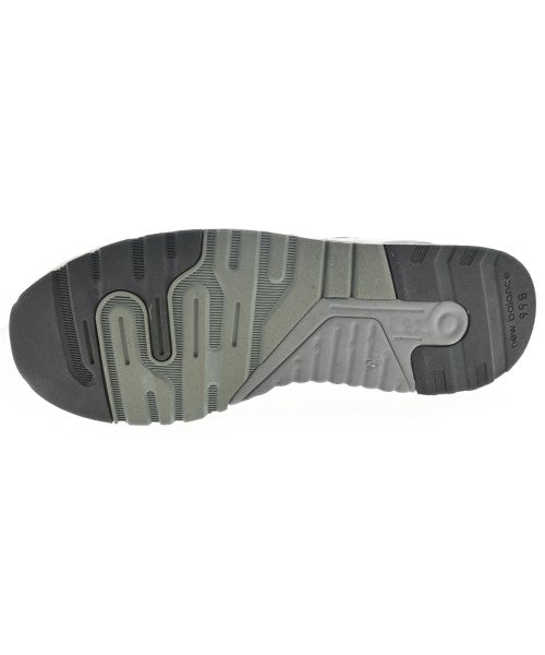 New Balance รองเท้าผ้าใบ