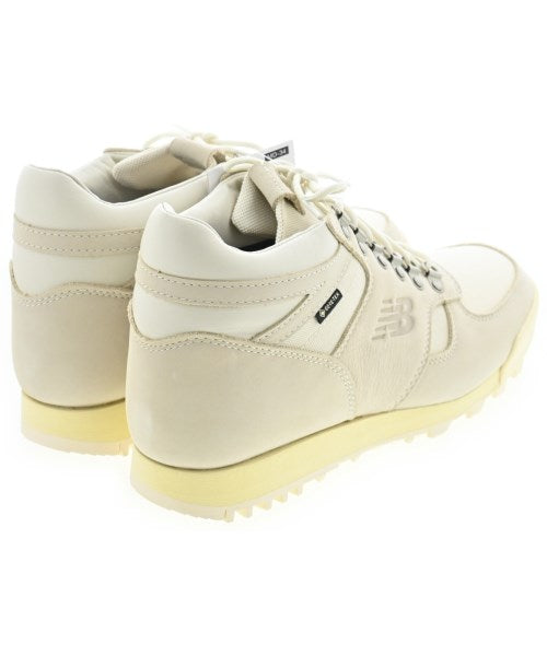 New Balance รองเท้าผ้าใบ