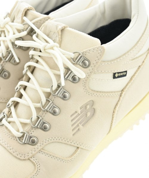 New Balance รองเท้าผ้าใบ