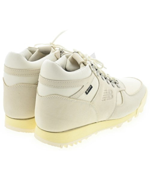 New Balance รองเท้าผ้าใบ