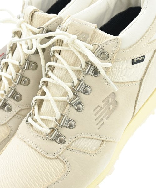 New Balance รองเท้าผ้าใบ