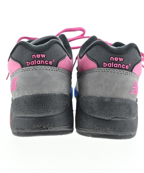 New Balance รองเท้าผ้าใบ