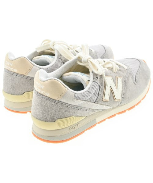 New Balance รองเท้าผ้าใบ
